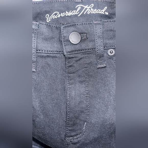 Universal Thread Women Black Jeans - Picture 2 of 6
